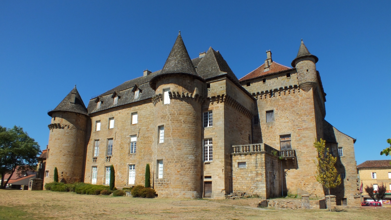 Lot. Châteaux et Fortifications