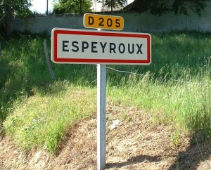 Panneau du village d'Espeyroux dans le Lot