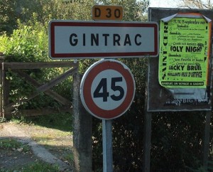 Panneau du village de Gintrac dans le Lot
