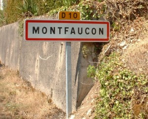 Panneau du village de Montfaucon dans le Lot