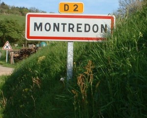 Panneau du village de Montredon