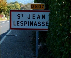 Panneau du village de Saint-Jean-Lespinasse