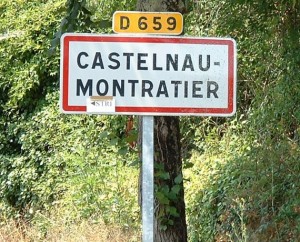 Panneau du village de Castelnau-Montratier