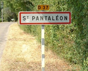 Panneau du village de Saint-Pantaléon