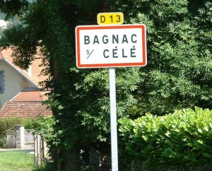 Panneau du village de Bagnac-sur-Célé dans le Lot