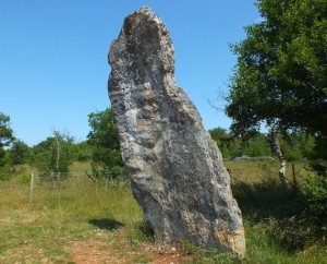 Menhir de Bélinac à Livernon dans le Lot