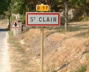 Panneau du village de Saint-Clair dans le Lot
