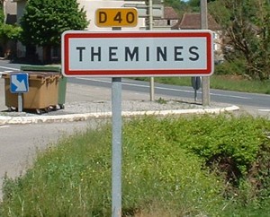 Panneau du village de Thémines dans le Lot