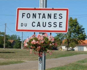 Panneau du village de Fontanes-du-Causse dans le Lot