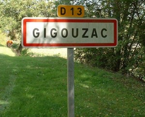 Panneau du village de Gigouzac dans le Lot