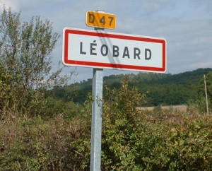 Panneau du village de Léobard dans le Lot