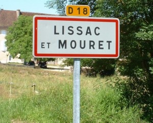 Panneau du village de Lissac et Mouret dans le Lot
