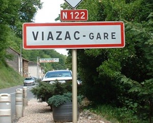 Panneau du village de Viazac dans le Lot
