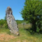 Le menhir de Bélinac à Livernon dans le Lot