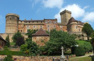 Le château de Castelnau Bretenoux à Prudhomat dans le Lot