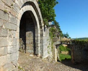 La porte Narbonnaise à Capdenac-le-Haut dans le Lot