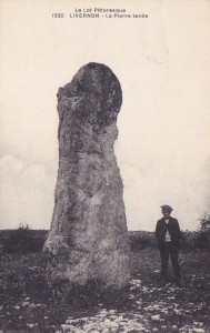 Le menhir de Bélinac dans le Lot