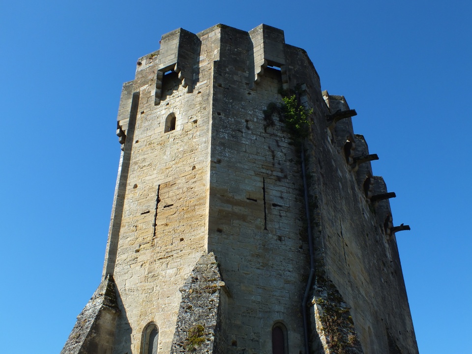 Rudelle. L’église fortifiée Saint-Martial