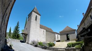 L'église Saint-Étienne à Calvignac dans le Lot (bourg)