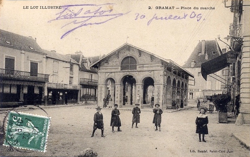 Halle du XIXe siècle à Gramat (Place de La Halle) dans le Lot