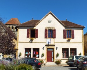 Mairie de Montcléra dans le Lot