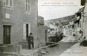 La Rue de la Croix de Lagarde à Saint-Céré dans le Lot