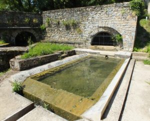Le lavoir de la fontaine de Fenouil à Saint-Jean-Lespinasse (Souilhe)
