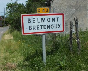 Panneau du village de Belmont-Bretenoux