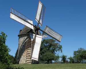 Figeac - VTT - 02 - Le moulin à vent de Seyrignac à Lunan dans le Lot