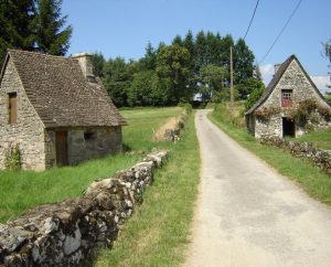 Circuits randonnée pédestre - Lamativie (Sousceyrac-en-Quercy) - Circuit au Pays des Verriers - 7km (architecture rurale de Lamativie)