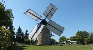 Le moulin à vent de Seyrignac à Lunan dans le Lot