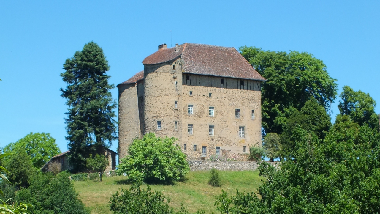 Linac. Le château de Puy-Launay