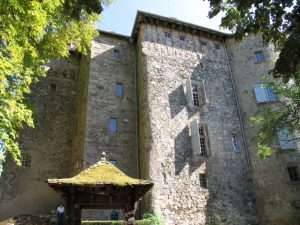 Le château de Puy-Launay à Linac dans le Lot