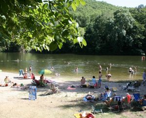 Baignade en eau douce - Puy-l'Evêque - Le Lot au camping des vignes -