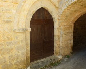 Églises & Abbayes - Bélaye - Vestige de l'église Saint-Catherine -