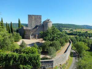 Points de vue - Montbrun - Point du vue sur le château depuis le belvédère -
