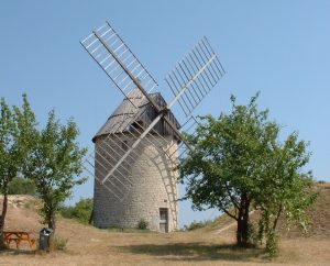 Moulin à vent - Castelnau-Montratier (Castelnau Montratier-Sainte Alauzie) - Moulin à vent de la Mairie (ou de La Malaudie) -