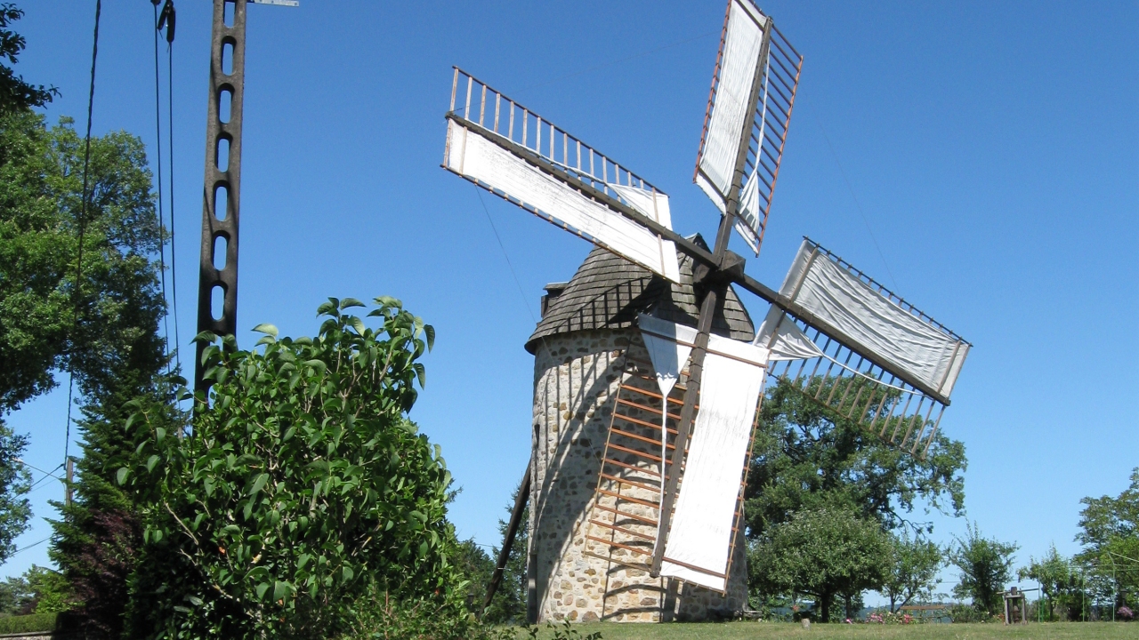 Moulin à vent - Lunan - Moulin à vent de Seyrignac -