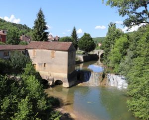 Ancien moulin à eau sur le Ruisseau du Vert à Castelfranc dans le Lot